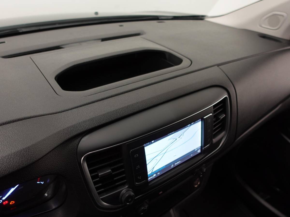 Peugeot Expert Peugeot Expert 2.0 BlueHDI 145PK L3 Automaat Cruise control Navigatie Trekhaak Carplay