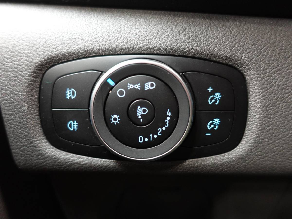 Ford Transit Custom Ford Transit Custom 130pk Automaat L2H1 Trend Navigatie Cruise control Camera Parkeersensoren Trekhaak Airco