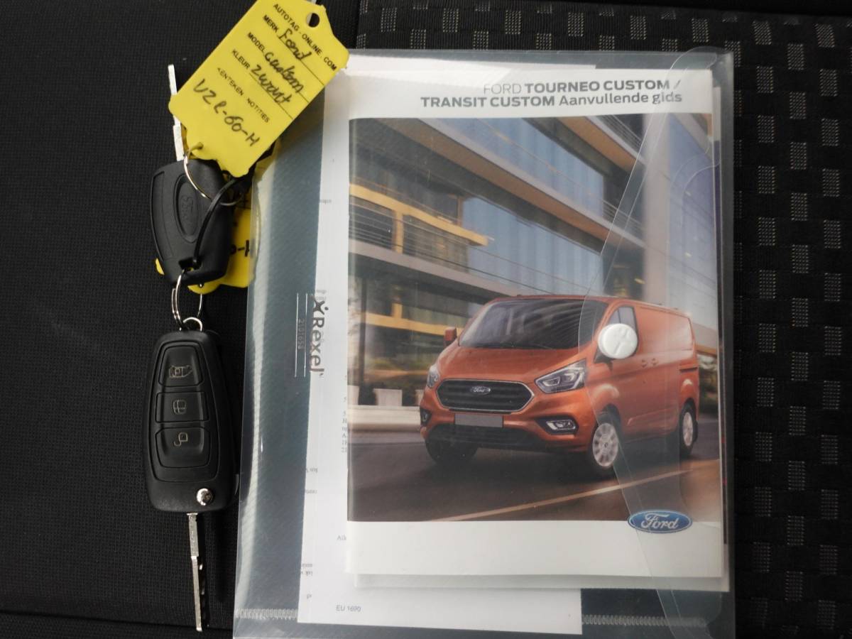 Ford Transit Custom Ford Transit Custom 130pk Automaat L2H1 Trend Navigatie Cruise control Camera Parkeersensoren Trekhaak Airco