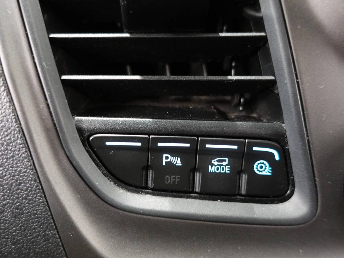 Ford Transit Custom Ford Transit Custom 130pk Automaat L2H1 Trend Navigatie Cruise control Camera Parkeersensoren Trekhaak Airco