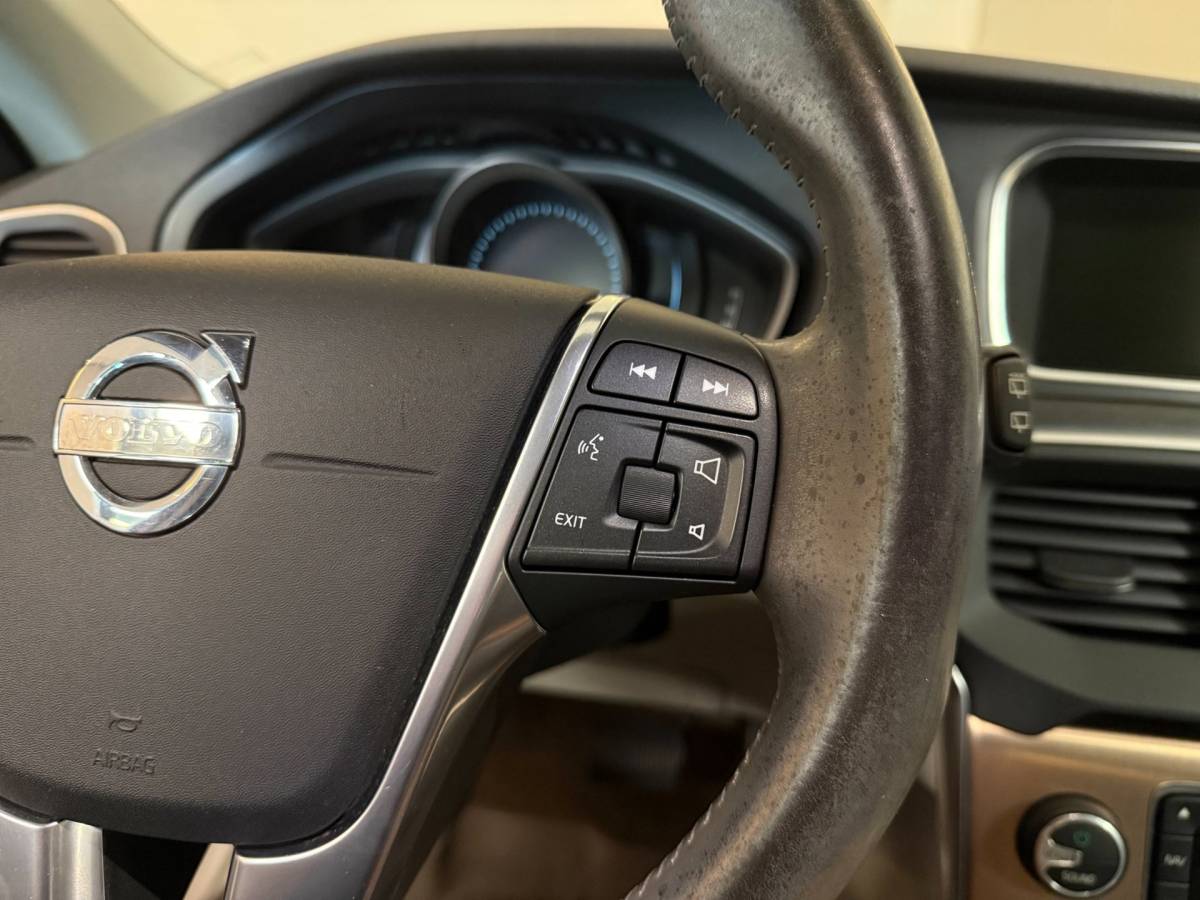 Volvo V40 Volvo V40 Cross Country 2.5 T5 Momentum *Automaat* 254Pk! Trekhaak|Camera|Leer|Rose goud