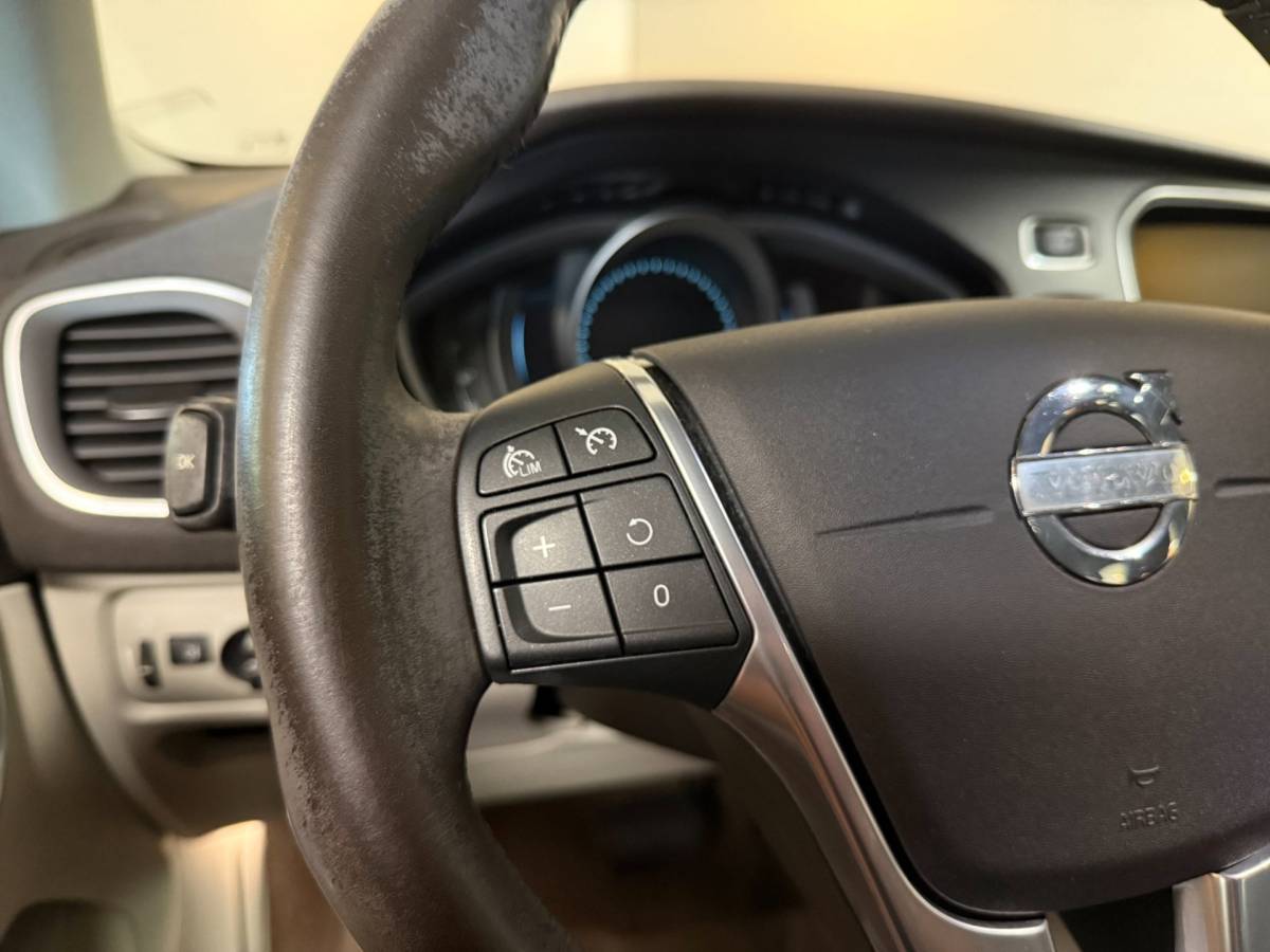 Volvo V40 Volvo V40 Cross Country 2.5 T5 Momentum *Automaat* 254Pk! Trekhaak|Camera|Leer|Rose goud