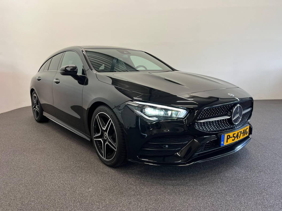 Mercedes-Benz CLA Mercedes-Benz CLA-klasse Shooting Brake 180 Business Solution AMG Panoramadak Trekhaak Multibeam LED Nightpakket