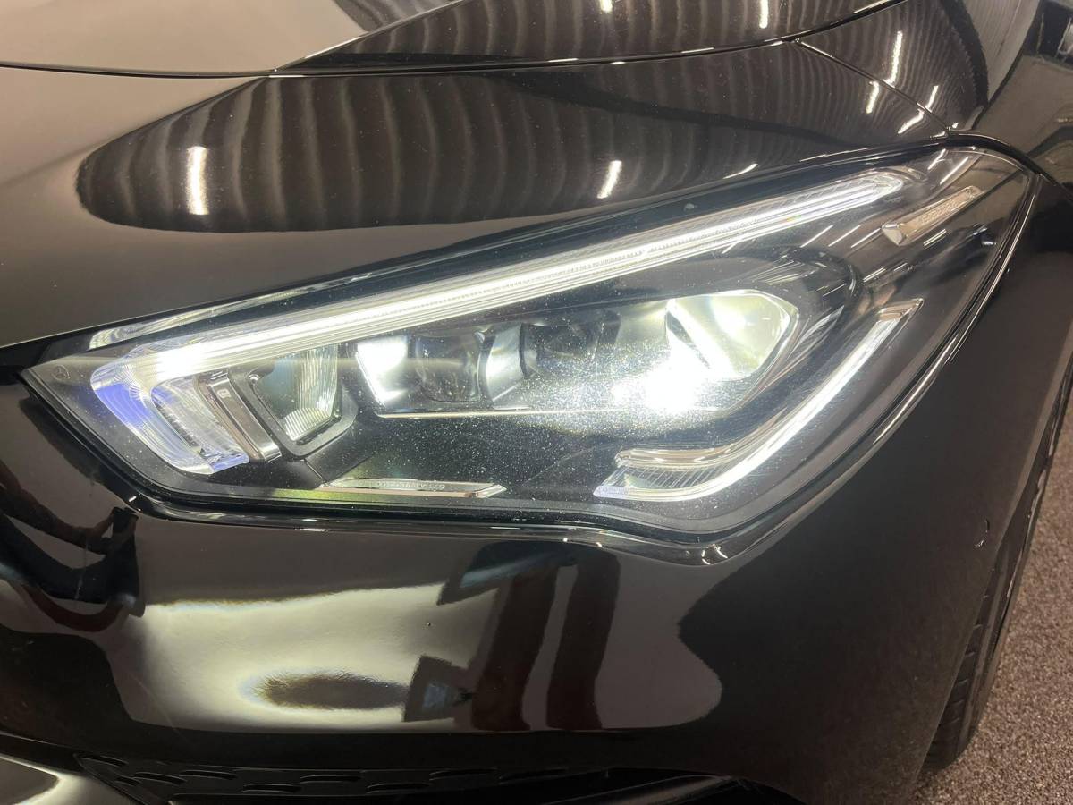Mercedes-Benz CLA Mercedes-Benz CLA-klasse Shooting Brake 180 Business Solution AMG Panoramadak Trekhaak Multibeam LED Nightpakket