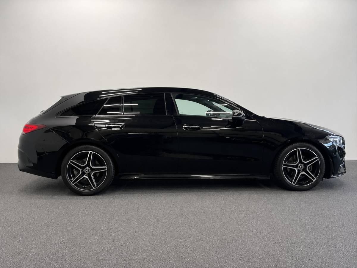 Mercedes-Benz CLA Mercedes-Benz CLA-klasse Shooting Brake 180 Business Solution AMG Panoramadak Trekhaak Multibeam LED Nightpakket