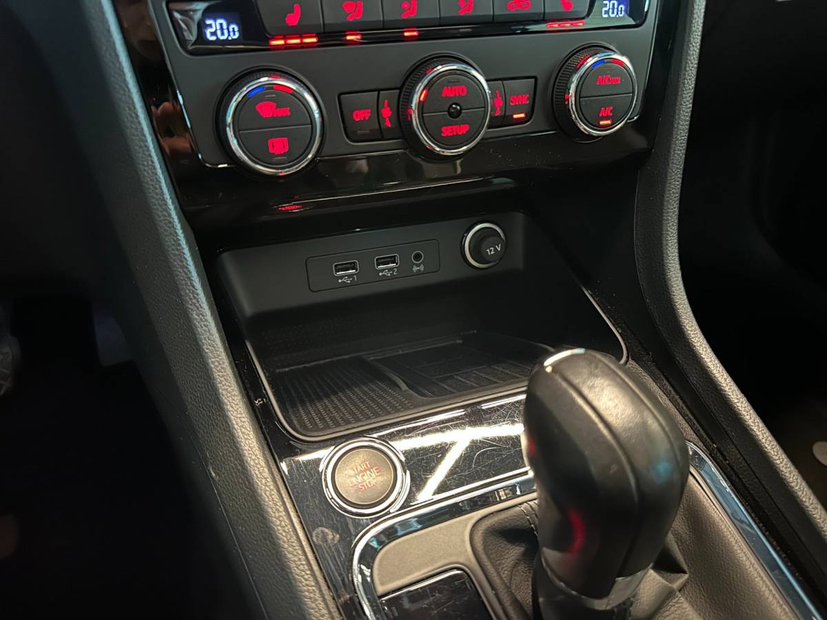 SEAT Ateca Seat Ateca 1.5 TSI AUTOMAAT XCELLENCE BUSINESS INTENSE|CLIMA AIRCO|NAVIGATIE|CRUISE CONTROL|LM-VELGEN|ISOFIX|APPLE CARPLAY+ANDROID