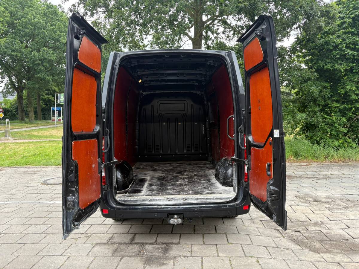 Renault Master Renault Master T33 2.3 dCi 135 L2H2 Work Edition* Navi*Cruise*Airco*TREKHAAK*Cruise*3 zitplaatsen*NAP