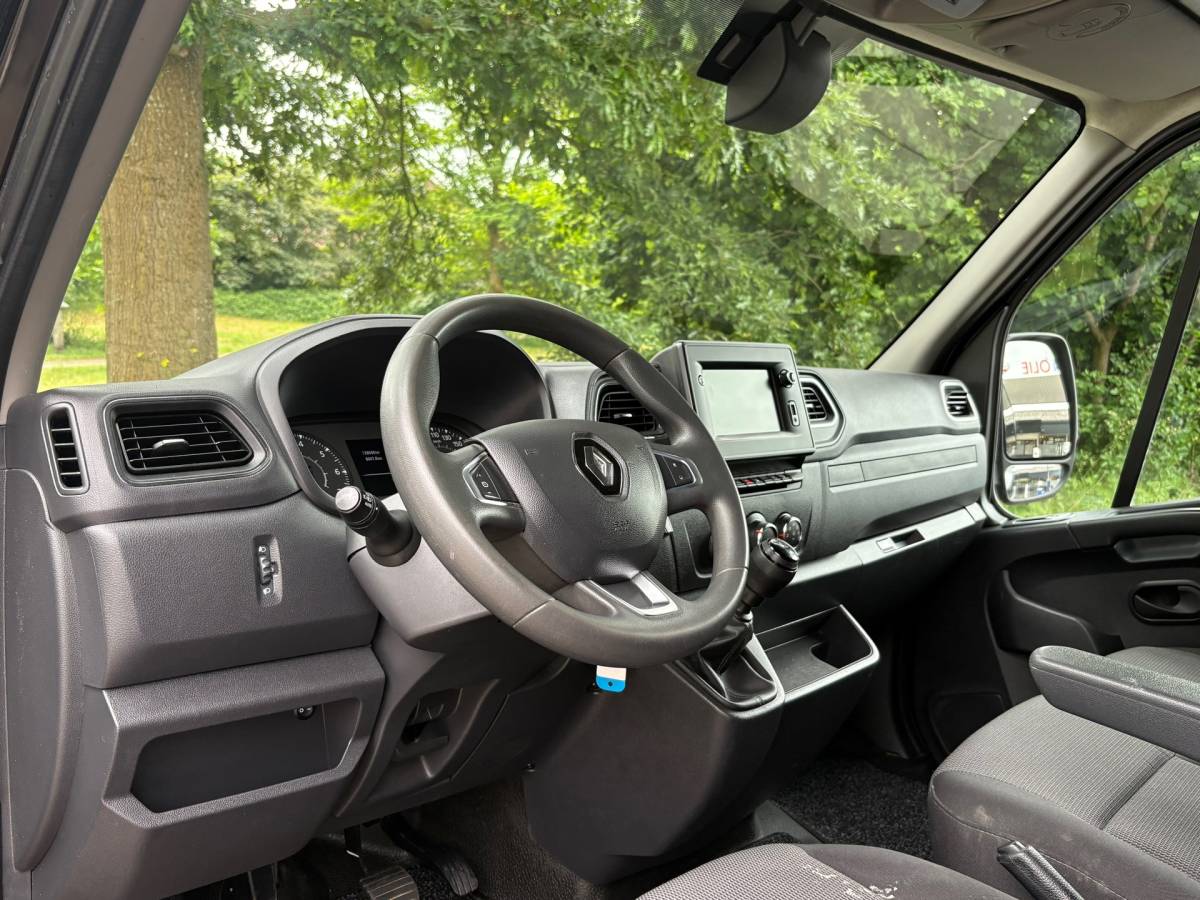 Renault Master Renault Master T33 2.3 dCi 135 L2H2 Work Edition* Navi*Cruise*Airco*TREKHAAK*Cruise*3 zitplaatsen*NAP