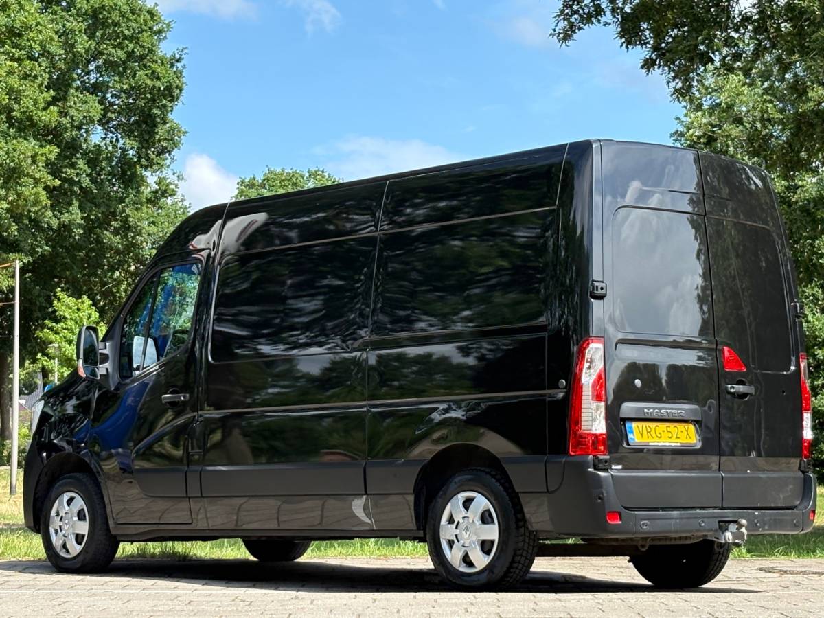 Renault Master Renault Master T33 2.3 dCi 135 L2H2 Work Edition* Navi*Cruise*Airco*TREKHAAK*Cruise*3 zitplaatsen*NAP