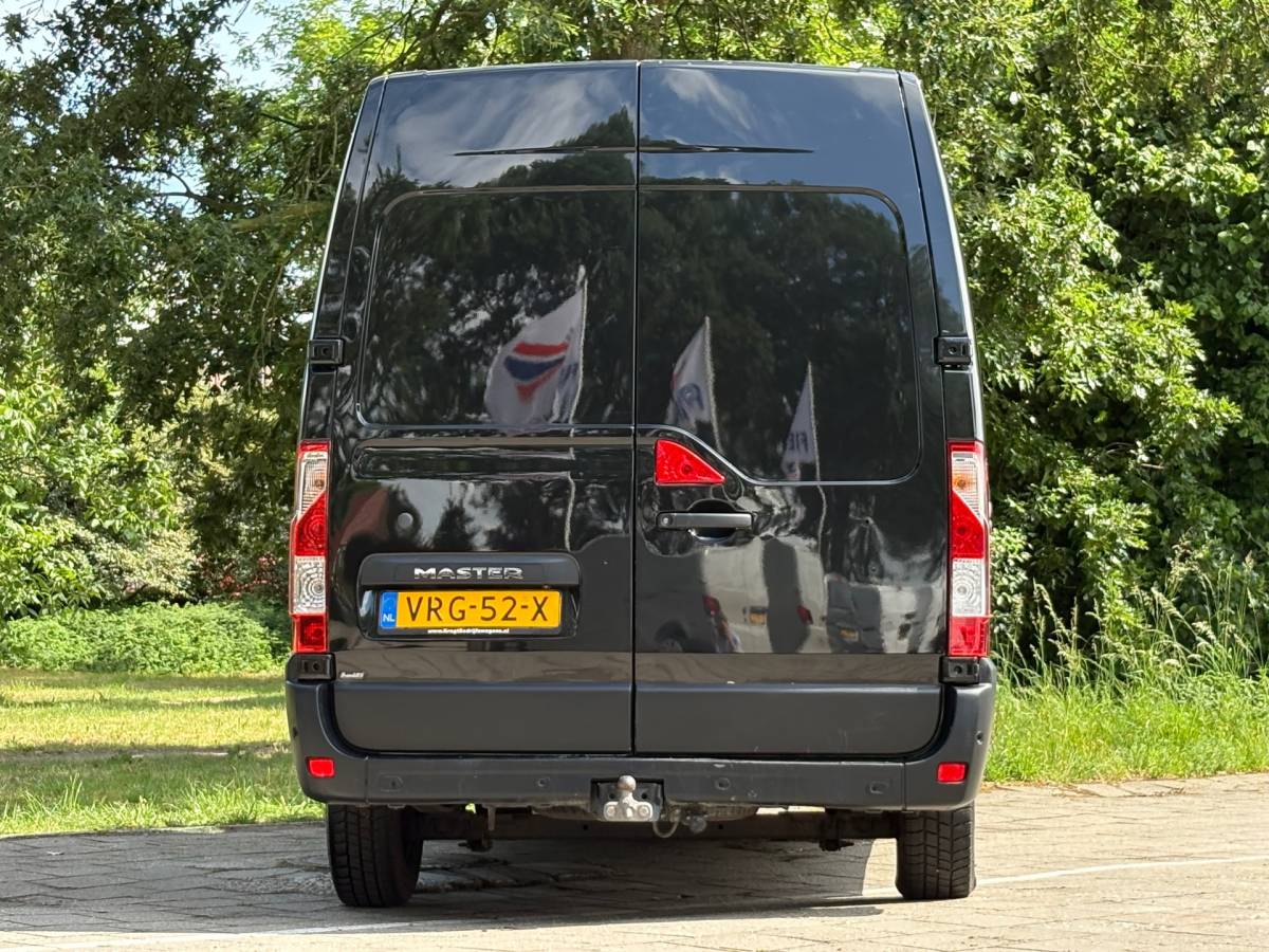 Renault Master Renault Master T33 2.3 dCi 135 L2H2 Work Edition* Navi*Cruise*Airco*TREKHAAK*Cruise*3 zitplaatsen*NAP
