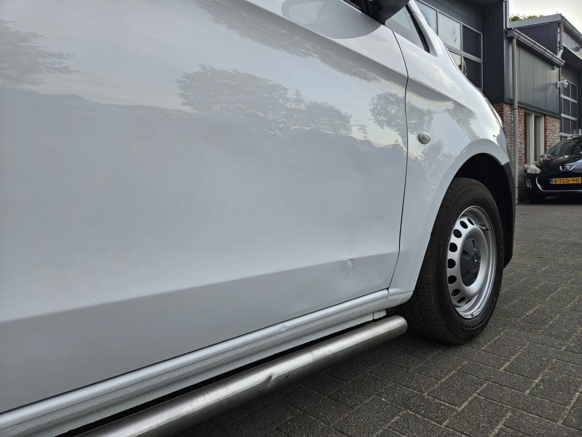Mercedes-Benz Vito Mercedes-Benz Vito 109 CDI Functional Lang Trekhaak! Airco! NAP! Navigatie! Achterdeuren! 3-Zitplaatsen!