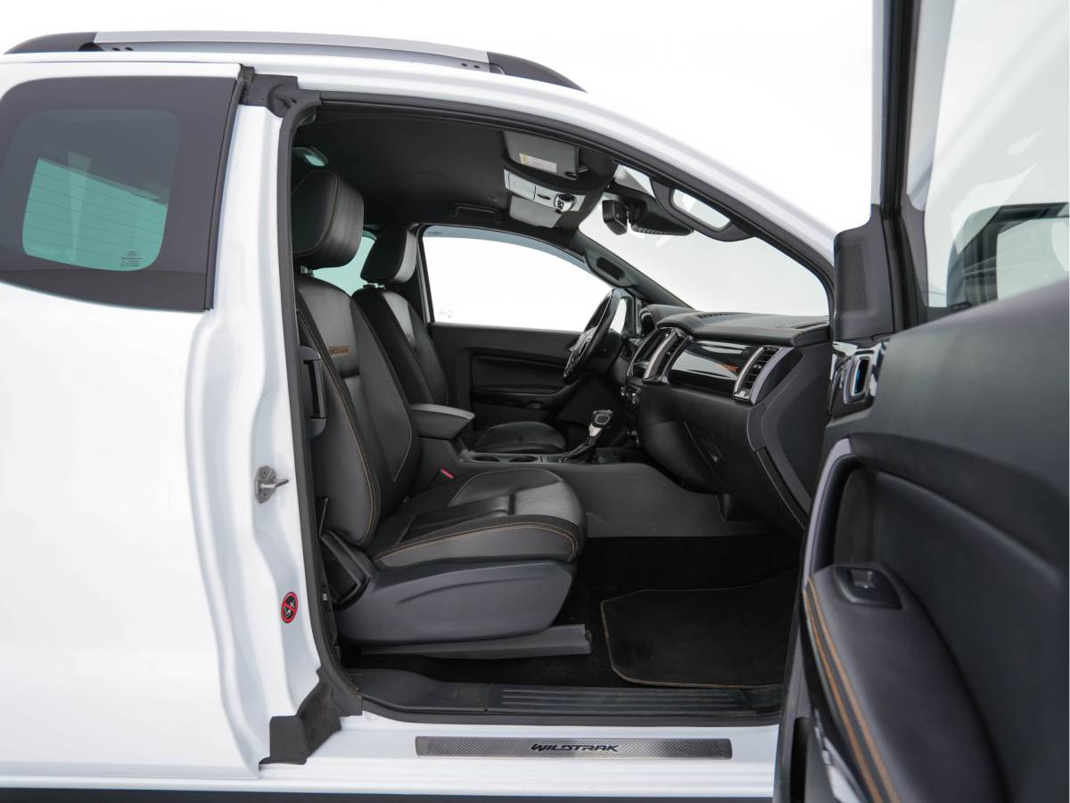 Ford Ranger Ford Ranger 2.0 EcoBlue Wildtrak Supercab AWD Aut. *FULL-LED | LEATHER-ALCANTARA | ADAPTIVE-CRUISE | HEATED-COMFORTSEATS | CAMERA | KEYLESS | NAVI-FULLMAP | PRIVACY-GLASS | DAB+ | ECC | PDC | CRUISE | TOWBAR | FORD-SYNC-3 | 18”ALU*