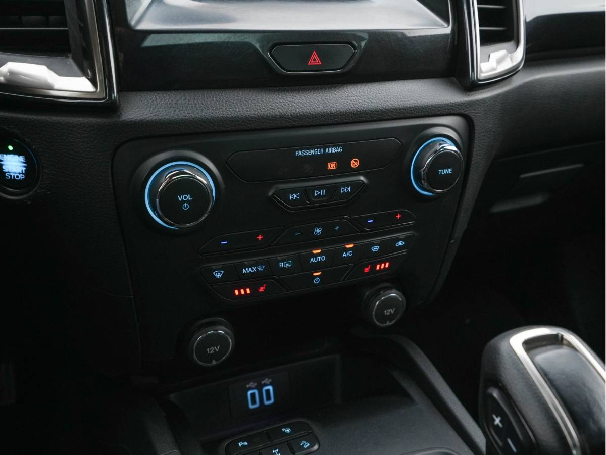 Ford Ranger Ford Ranger 2.0 EcoBlue Wildtrak Supercab AWD Aut. *FULL-LED | LEATHER-ALCANTARA | ADAPTIVE-CRUISE | HEATED-COMFORTSEATS | CAMERA | KEYLESS | NAVI-FULLMAP | PRIVACY-GLASS | DAB+ | ECC | PDC | CRUISE | TOWBAR | FORD-SYNC-3 | 18”ALU*