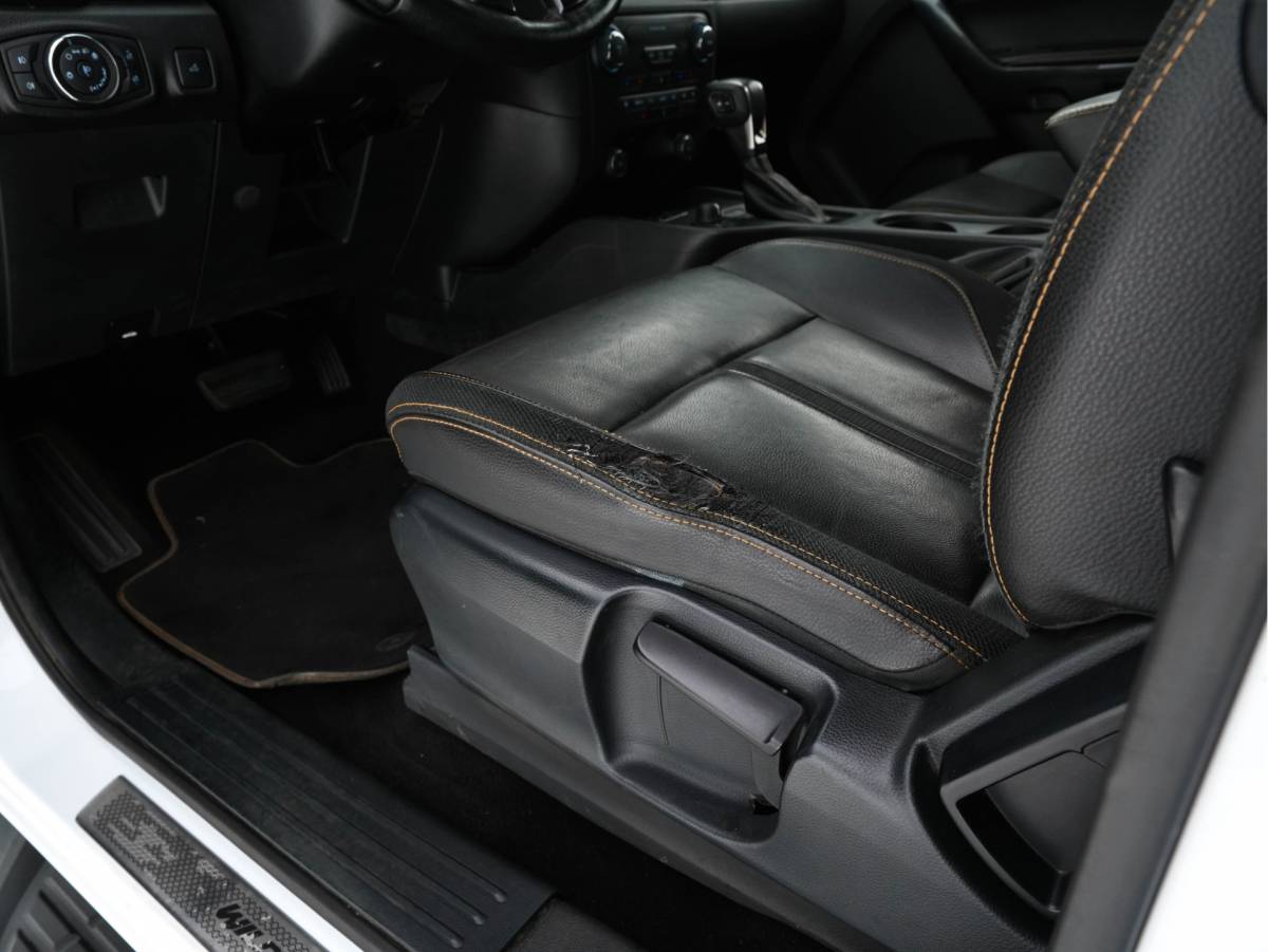 Ford Ranger Ford Ranger 2.0 EcoBlue Wildtrak Supercab AWD Aut. *FULL-LED | LEATHER-ALCANTARA | ADAPTIVE-CRUISE | HEATED-COMFORTSEATS | CAMERA | KEYLESS | NAVI-FULLMAP | PRIVACY-GLASS | DAB+ | ECC | PDC | CRUISE | TOWBAR | FORD-SYNC-3 | 18”ALU*