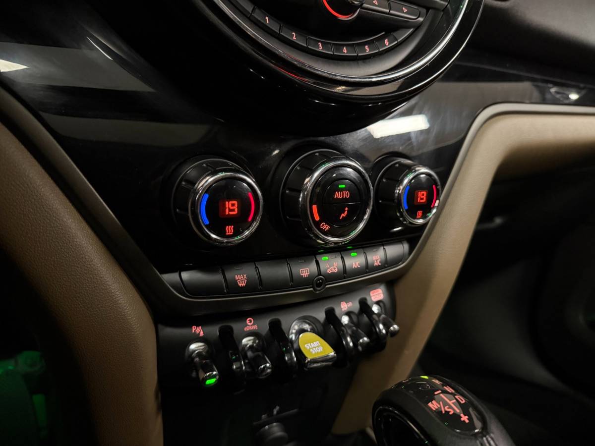 MINI Countryman Mini Mini Countryman 2.0 Cooper S E ALL4 *Pracht-interieur!* JCW-stuur|Pano|All-seasons