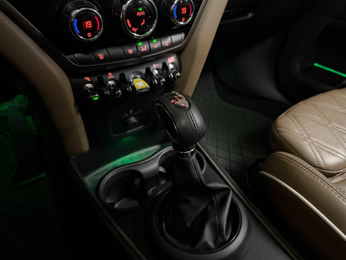 MINI Countryman Mini Mini Countryman 2.0 Cooper S E ALL4 *Pracht-interieur!* JCW-stuur|Pano|All-seasons