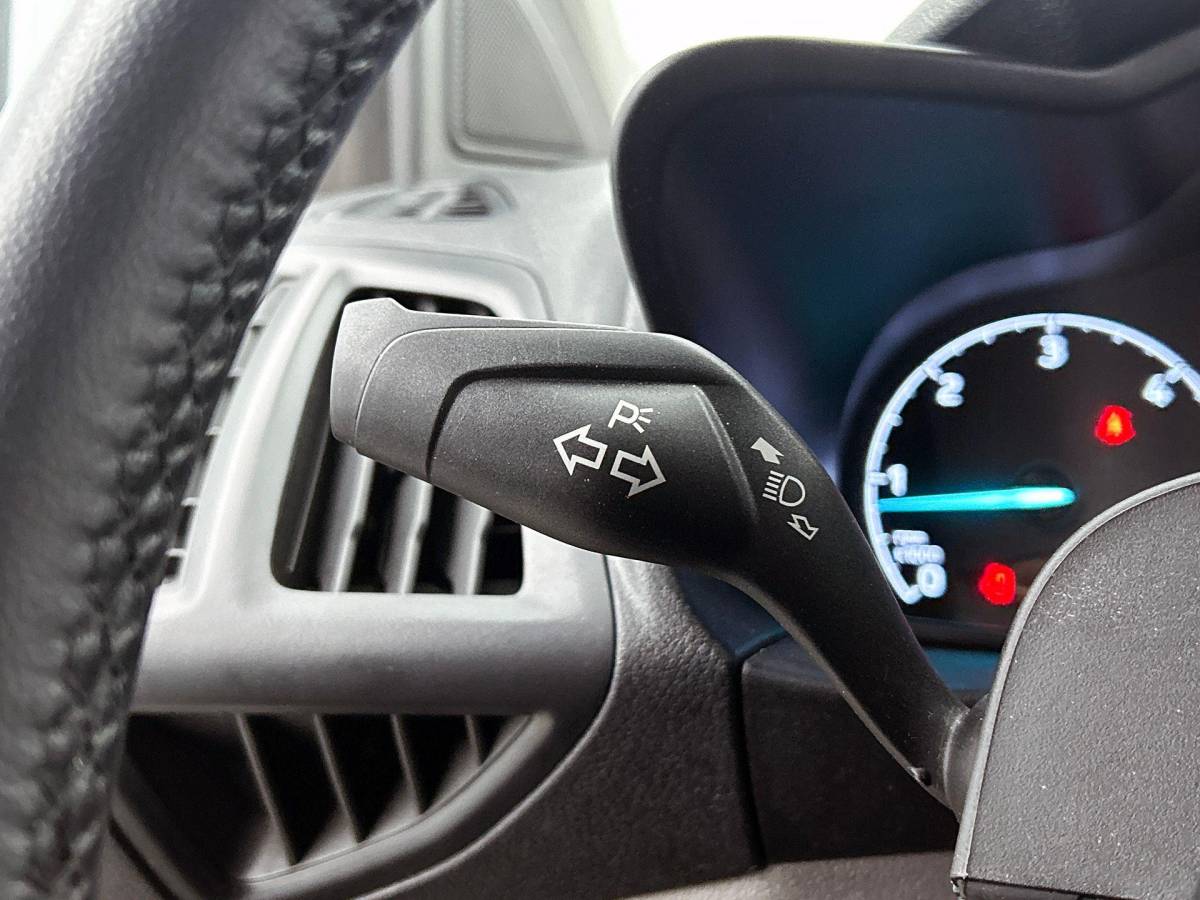 Ford Transit Connect Ford Transit Connect 1.5 EcoBlue L2 Trend Navi Airco Parkeersensoren Cruise Control Camera DAB+
