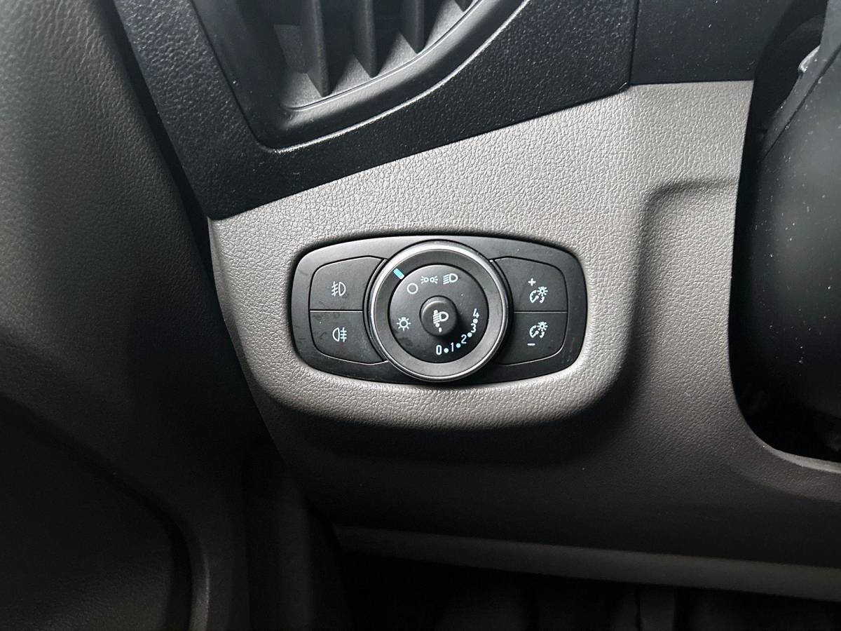 Ford Transit Connect Ford Transit Connect 1.5 EcoBlue L2 Trend Navi Airco Parkeersensoren Cruise Control Camera DAB+