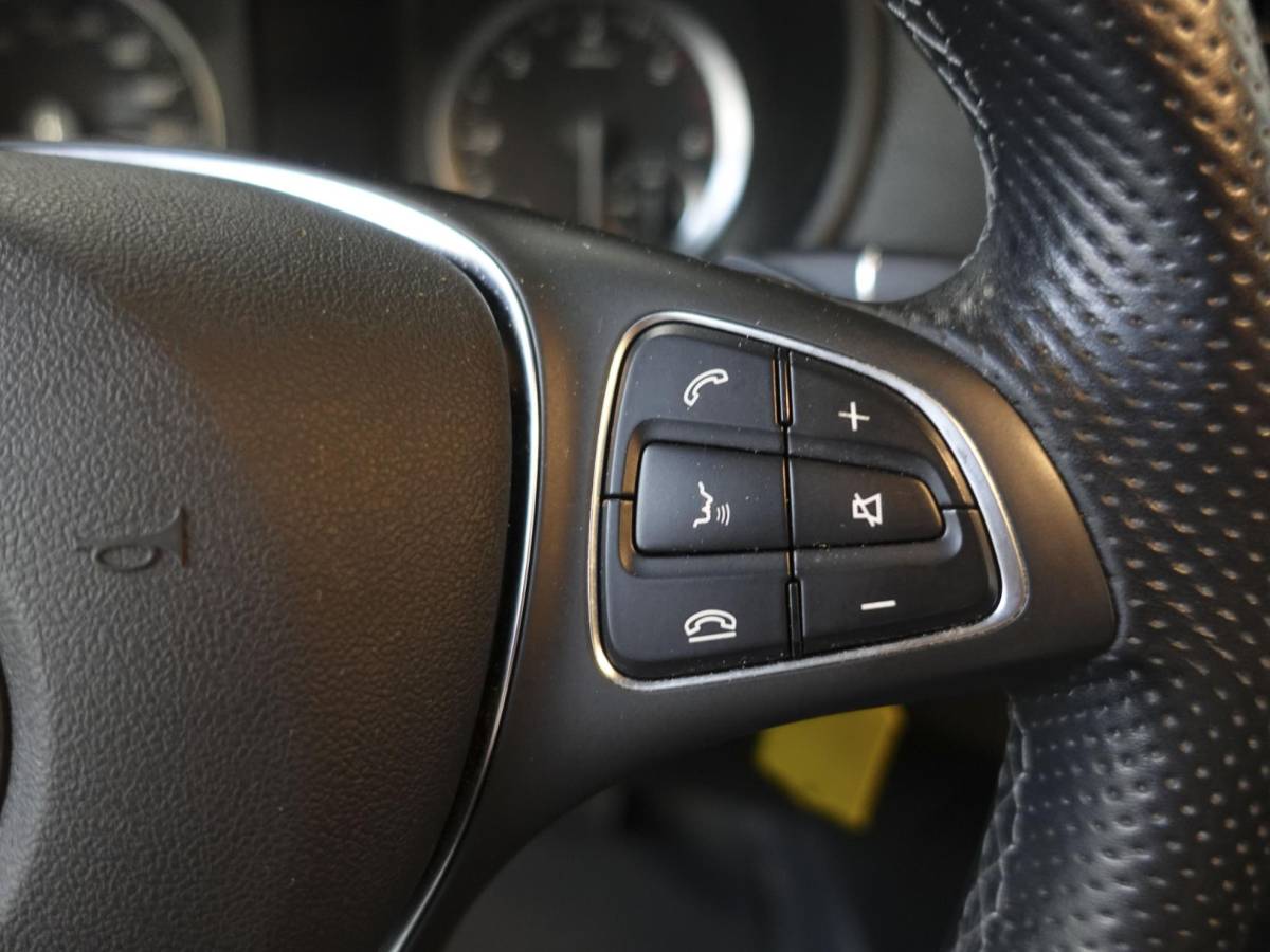 Mercedes-Benz Vito Mercedes-Benz Vito 114 CDI automaat Lang Trekhaak Navigatie Climate control Cruise Control Camera