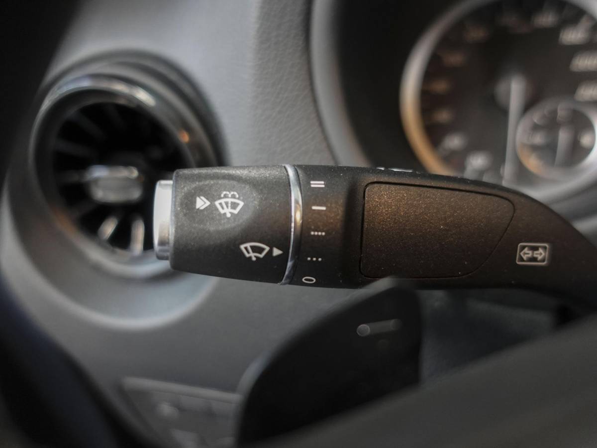 Mercedes-Benz Vito Mercedes-Benz Vito 114 CDI automaat Lang Trekhaak Navigatie Climate control Cruise Control Camera