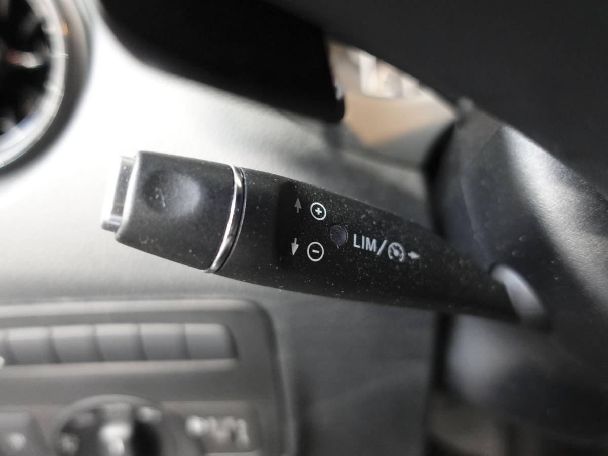 Mercedes-Benz Vito Mercedes-Benz Vito 114 CDI automaat Lang Trekhaak Navigatie Climate control Cruise Control Camera
