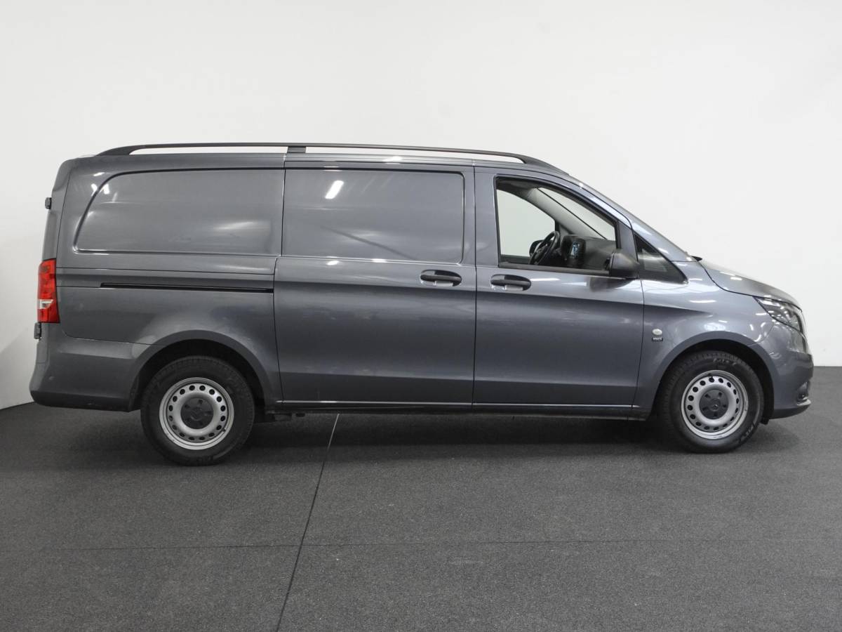 Mercedes-Benz Vito Mercedes-Benz Vito 114 CDI automaat Lang Trekhaak Navigatie Climate control Cruise Control Camera