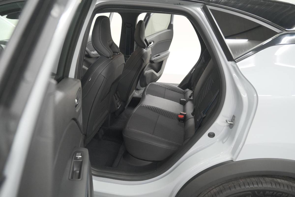 Renault Captur Renault Captur 1.8 E-Tech Full Hybrid 160 Esprit Alpine | Rondom Camerazicht | Dodehoekdetectie | Adaptieve Cruise Control