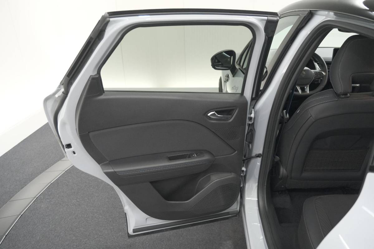 Renault Captur Renault Captur 1.8 E-Tech Full Hybrid 160 Esprit Alpine | Rondom Camerazicht | Dodehoekdetectie | Adaptieve Cruise Control