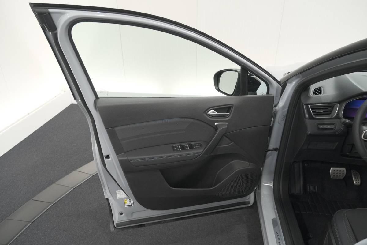 Renault Captur Renault Captur 1.8 E-Tech Full Hybrid 160 Esprit Alpine | Rondom Camerazicht | Dodehoekdetectie | Adaptieve Cruise Control