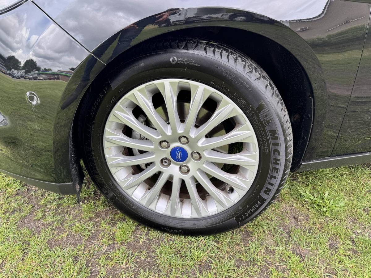 Ford Focus Ford Focus 1.6 EB 150PK Titanium | TREKHAAK 1.500KG | CLIMA | CRUISE | SENSOREN |