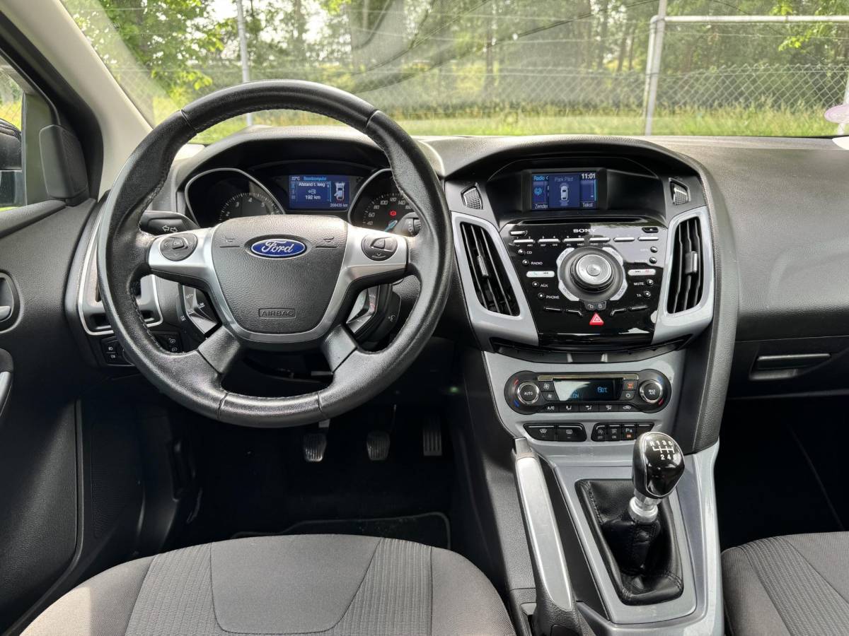 Ford Focus Ford Focus 1.6 EB 150PK Titanium | TREKHAAK 1.500KG | CLIMA | CRUISE | SENSOREN |