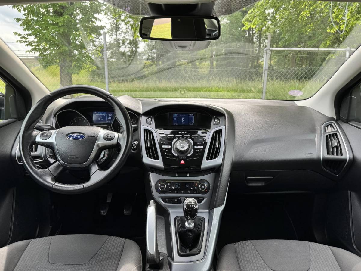 Ford Focus Ford Focus 1.6 EB 150PK Titanium | TREKHAAK 1.500KG | CLIMA | CRUISE | SENSOREN |