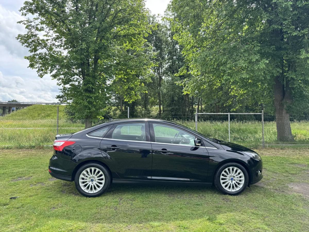 Ford Focus Ford Focus 1.6 EB 150PK Titanium | TREKHAAK 1.500KG | CLIMA | CRUISE | SENSOREN |