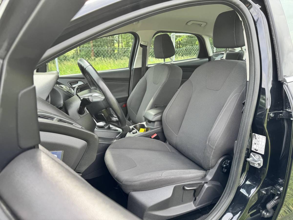 Ford Focus Ford Focus 1.6 EB 150PK Titanium | TREKHAAK 1.500KG | CLIMA | CRUISE | SENSOREN |