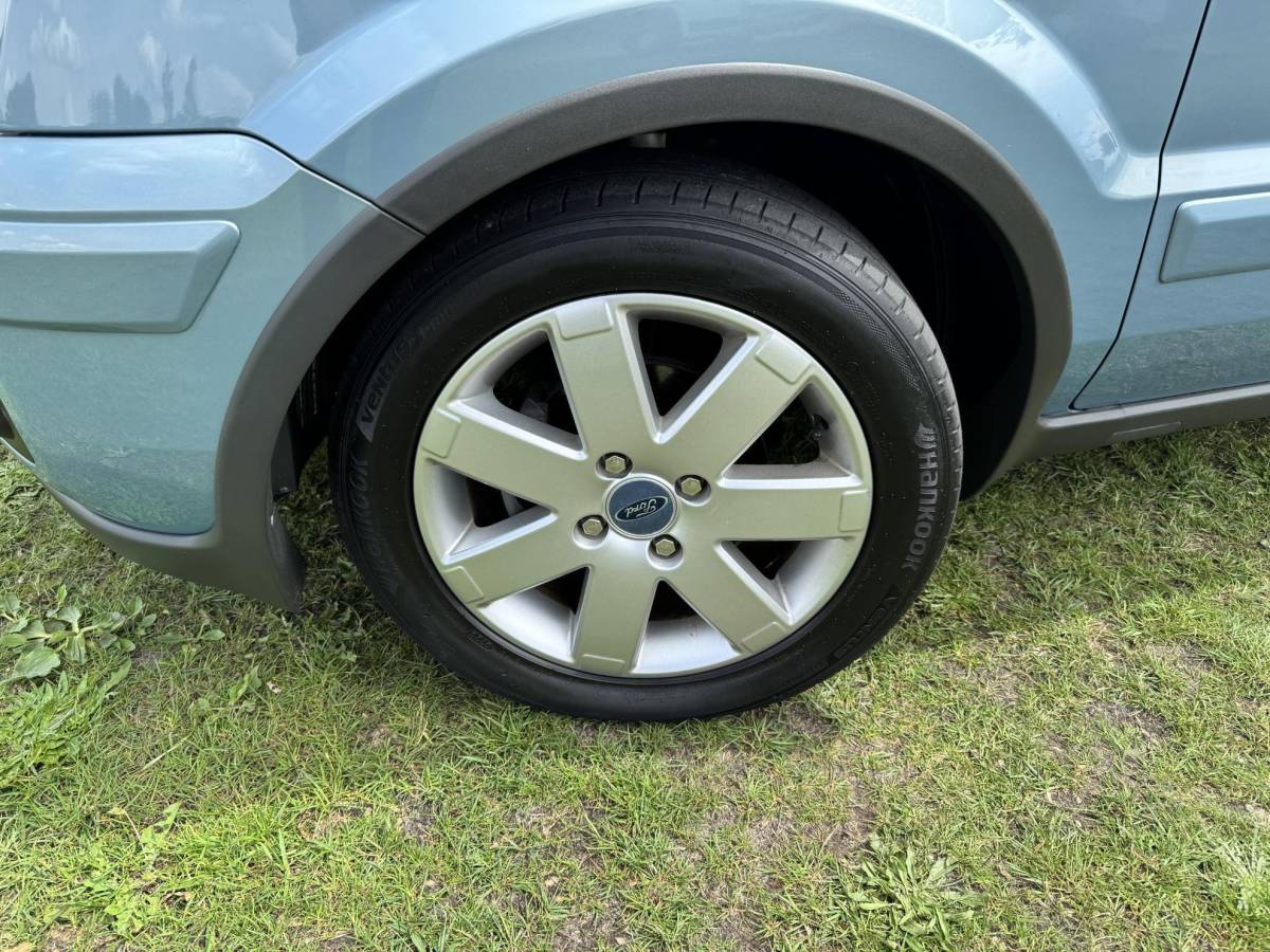 Ford Fusion Ford Fusion 1.4-16V Futura | TREKHAAK | AIRCO | DEALER ONDERHOUDEN |