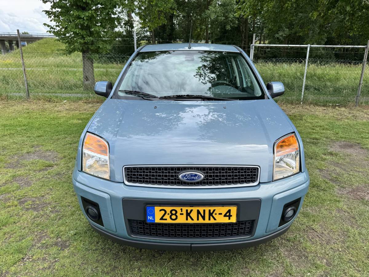 Ford Fusion Ford Fusion 1.4-16V Futura | TREKHAAK | AIRCO | DEALER ONDERHOUDEN |