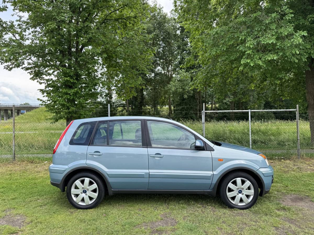 Ford Fusion Ford Fusion 1.4-16V Futura | TREKHAAK | AIRCO | DEALER ONDERHOUDEN |