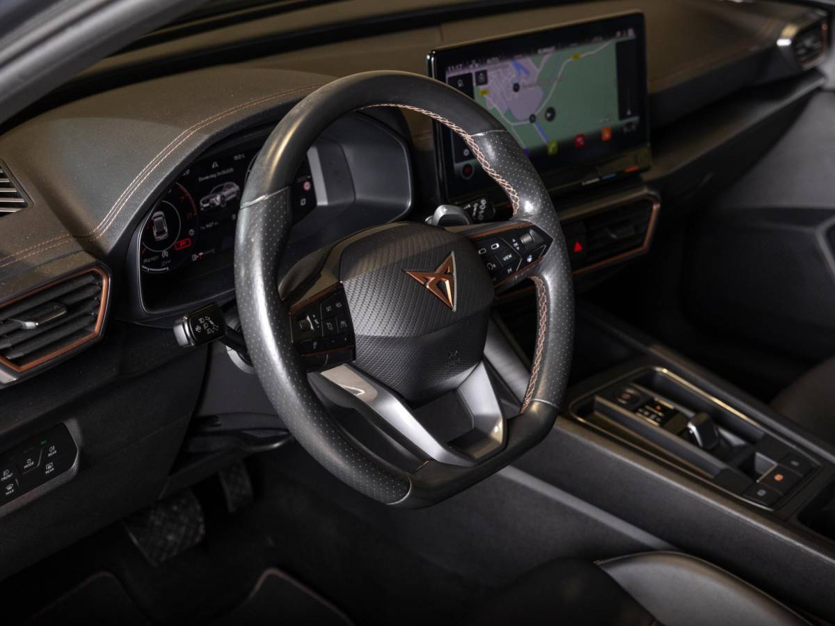 CUPRA Formentor CUPRA Formentor 1.5 TSI 150pk / Trekhaak / Lederen bekleding / Apple carplay / Memory stoelen / Adaptieve cruise control /