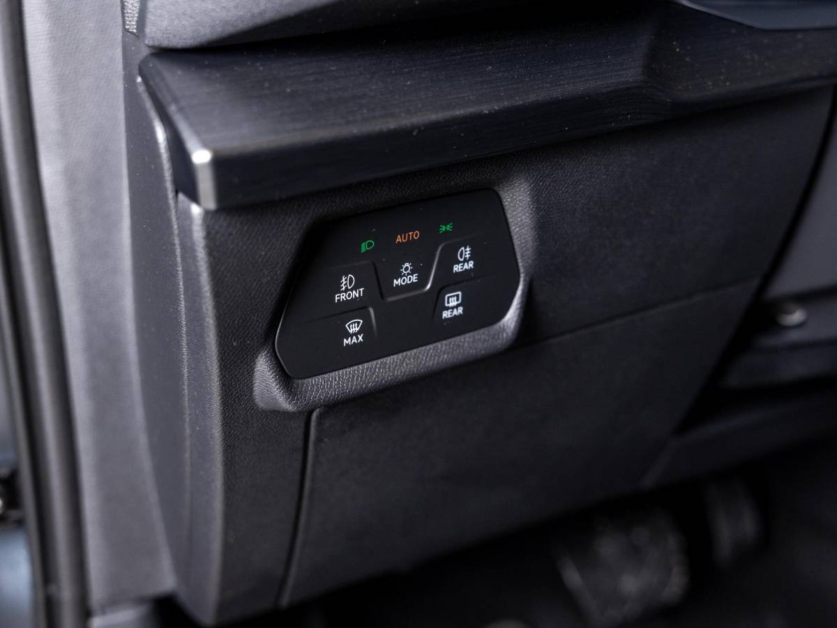 CUPRA Formentor CUPRA Formentor 1.5 TSI 150pk / Trekhaak / Lederen bekleding / Apple carplay / Memory stoelen / Adaptieve cruise control /