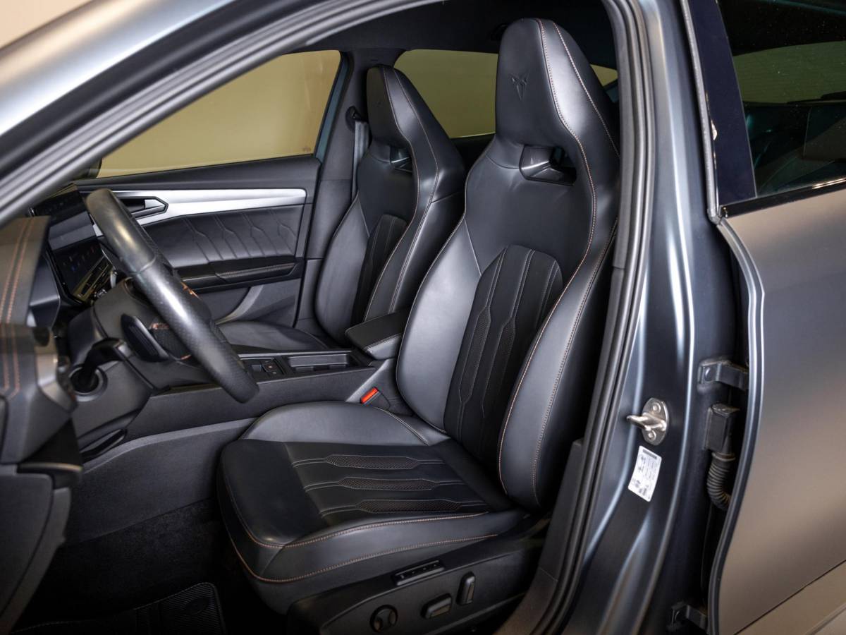 CUPRA Formentor CUPRA Formentor 1.5 TSI 150pk / Trekhaak / Lederen bekleding / Apple carplay / Memory stoelen / Adaptieve cruise control /
