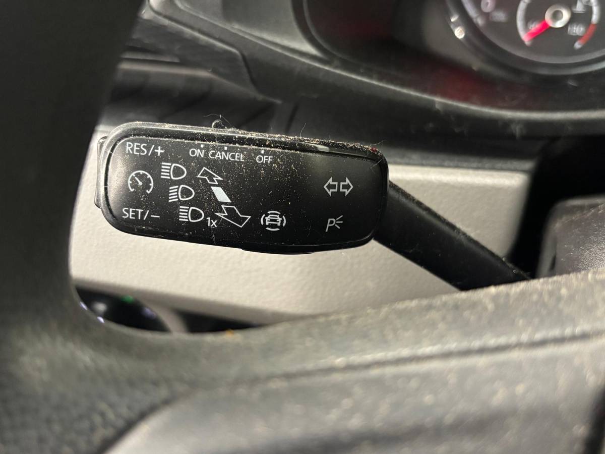 Volkswagen Transporter Volkswagen Transporter 2.0 TDI L1H1 30 Comfortline Airco Cruise Control Trekhaak Apple Carplay Parkeersensoren