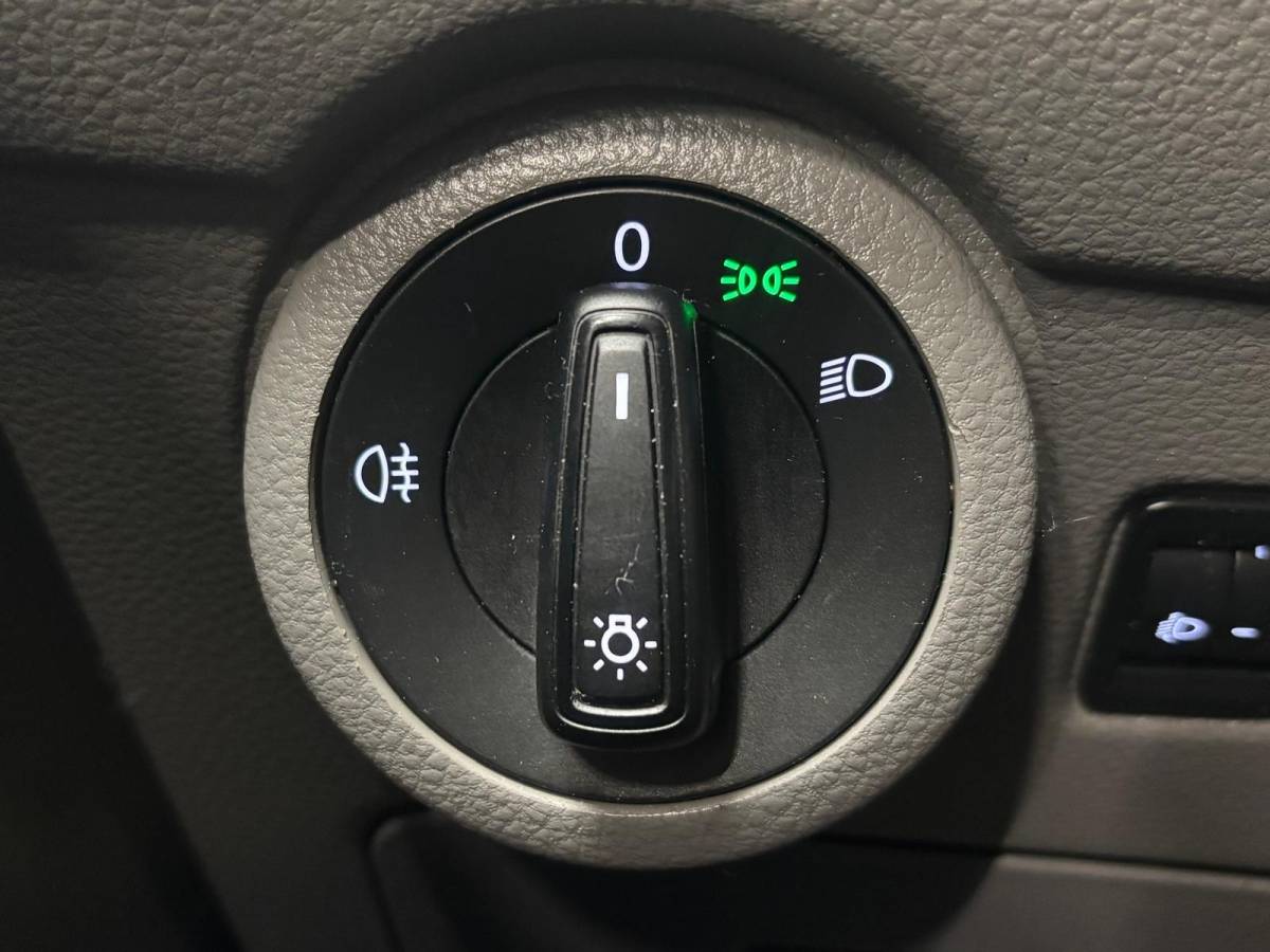 Volkswagen Transporter Volkswagen Transporter 2.0 TDI L1H1 30 Comfortline Airco Cruise Control Trekhaak Apple Carplay Parkeersensoren
