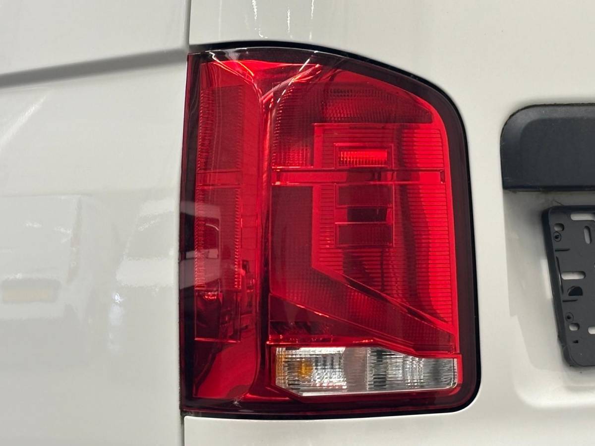 Volkswagen Transporter Volkswagen Transporter 2.0 TDI L1H1 30 Comfortline Airco Cruise Control Trekhaak Apple Carplay Parkeersensoren