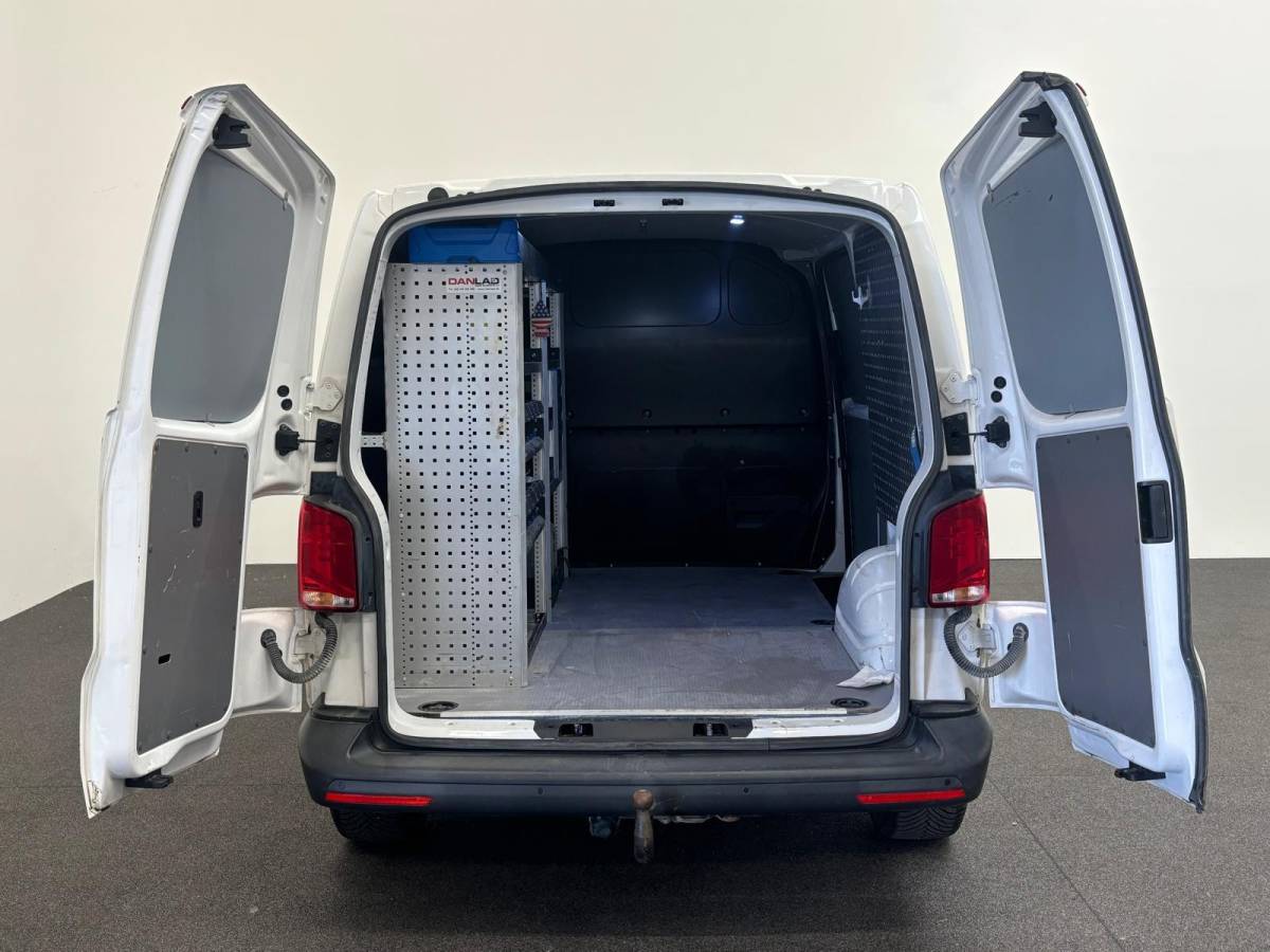 Volkswagen Transporter Volkswagen Transporter 2.0 TDI L1H1 30 Comfortline Airco Cruise Control Trekhaak Apple Carplay Parkeersensoren