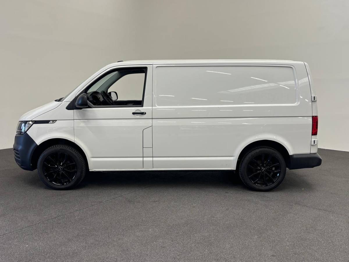 Volkswagen Transporter Volkswagen Transporter 2.0 TDI L1H1 30 Comfortline Airco Cruise Control Trekhaak Apple Carplay Parkeersensoren