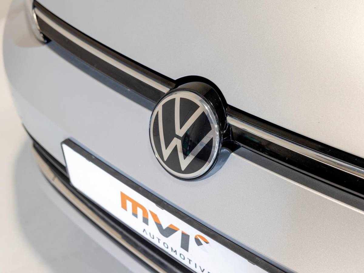 Volkswagen Golf Volkswagen Golf 1.5 eTSI Style 150pk / Elektrisch verstelbare voorstoel(en) met geheugen / Apple carplay / Dodehoek detectie / Adaptieve cruise control / Stoelverwarming