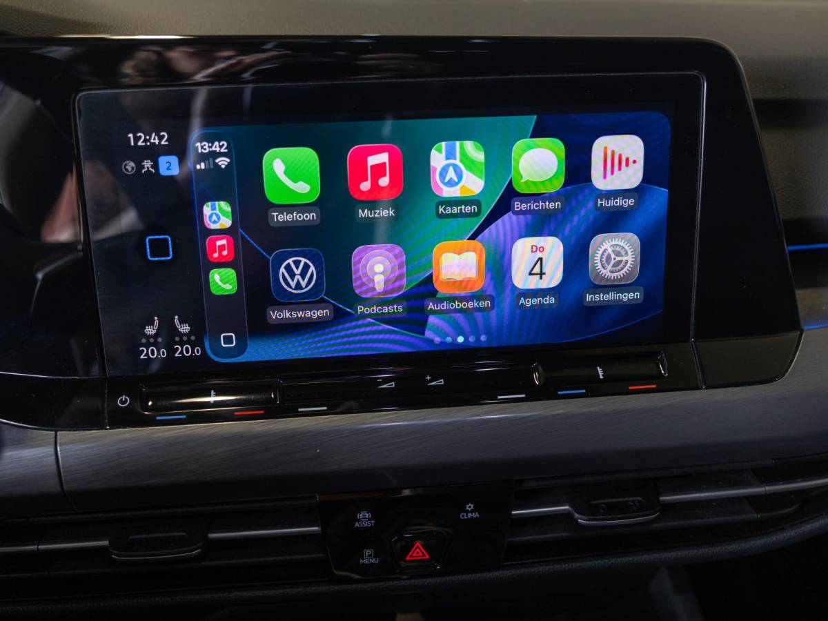 Volkswagen Golf Volkswagen Golf 1.5 eTSI Style 150pk / Elektrisch verstelbare voorstoel(en) met geheugen / Apple carplay / Dodehoek detectie / Adaptieve cruise control / Stoelverwarming