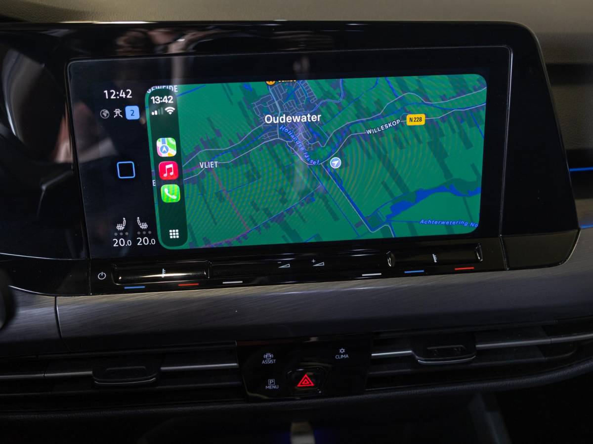 Volkswagen Golf Volkswagen Golf 1.5 eTSI Style 150pk / Elektrisch verstelbare voorstoel(en) met geheugen / Apple carplay / Dodehoek detectie / Adaptieve cruise control / Stoelverwarming