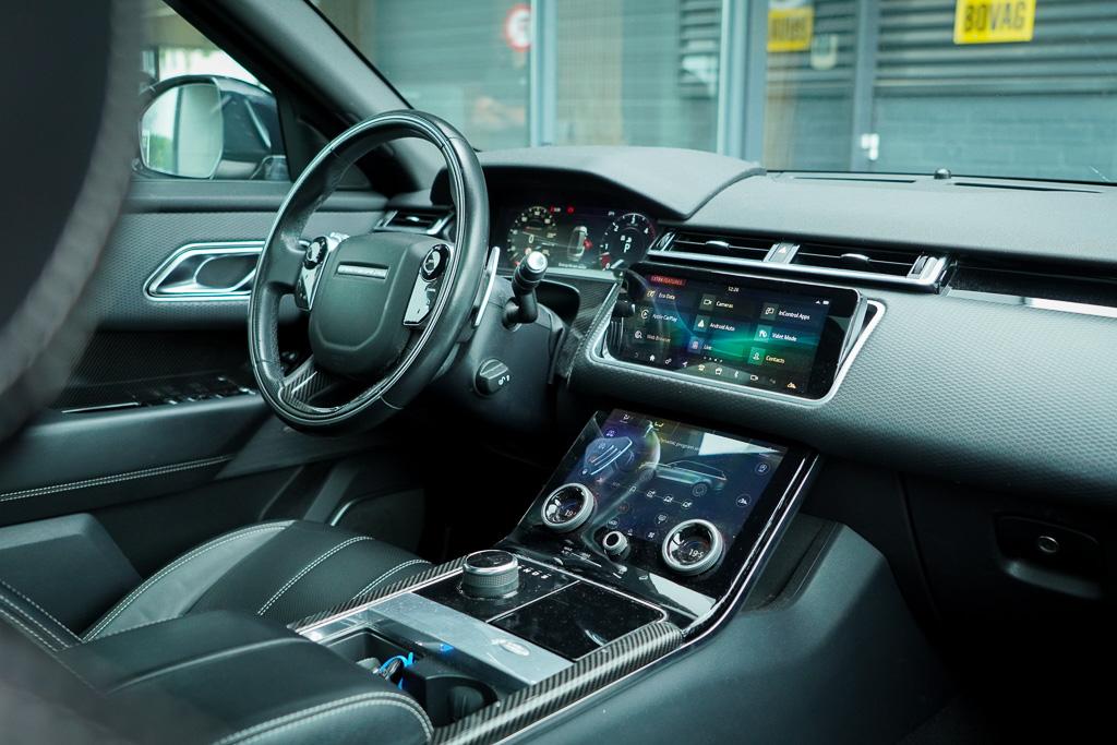 Land Rover Range Rover Velar Land Rover Range Rover Velar 3.0 V6 AWD First Edition / Pano / Luchtvering / Meridian Surround / 23”