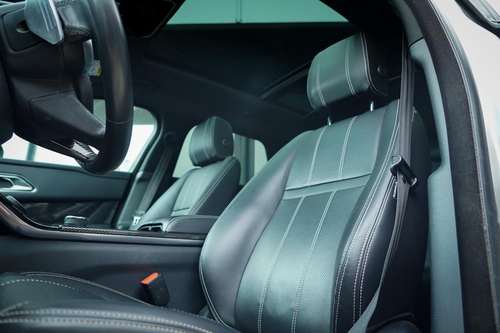 Land Rover Range Rover Velar Land Rover Range Rover Velar 3.0 V6 AWD First Edition / Pano / Luchtvering / Meridian Surround / 23”